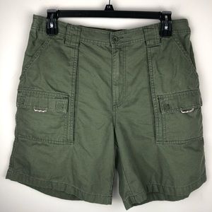 LL Bean Comfort Waist Green Cargo Shorts 38 O750